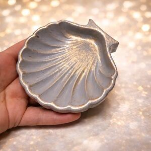 Metallic Shell-Shaped Trinket Dish